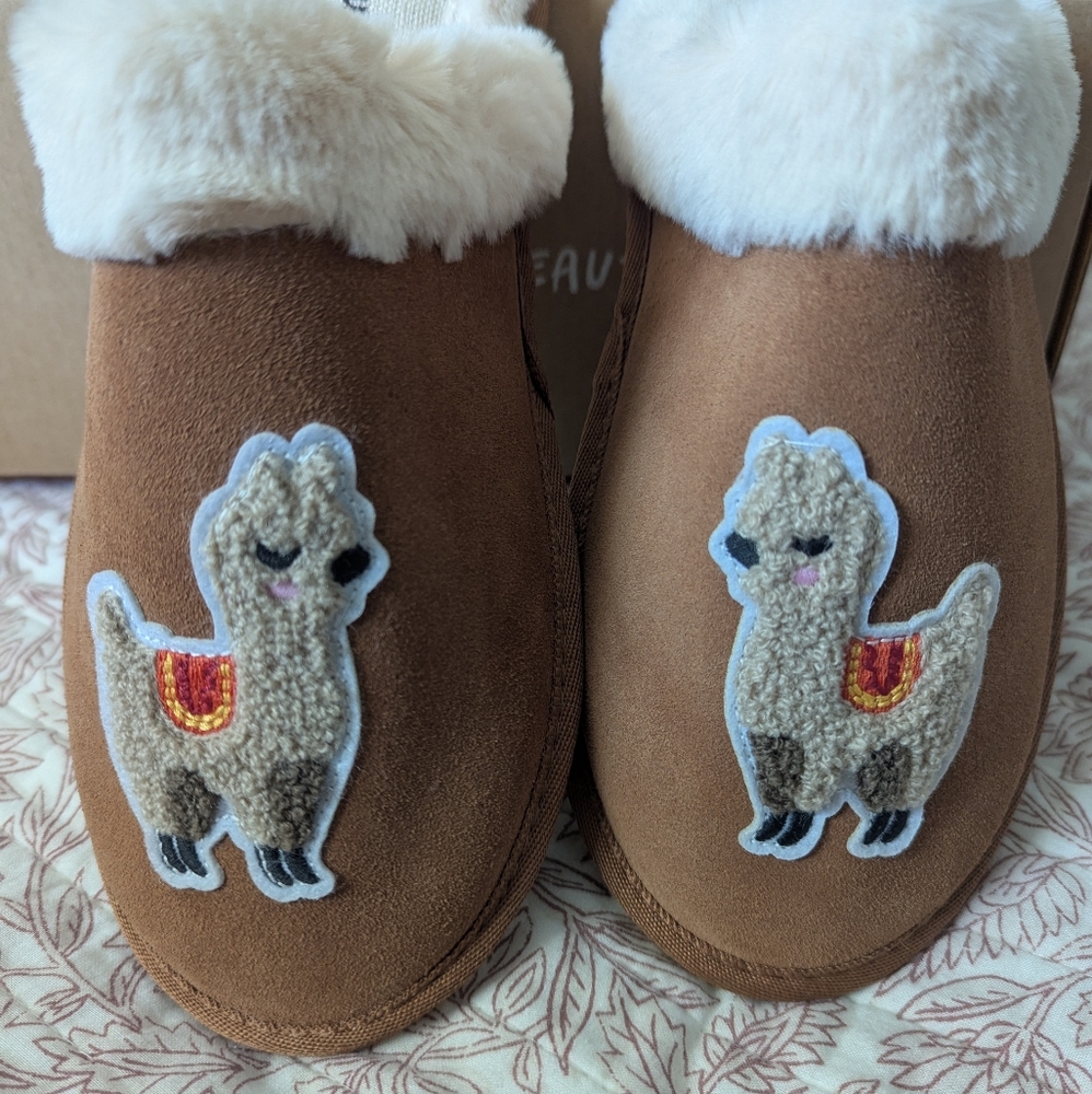Soludos Llama Slippers Size 7